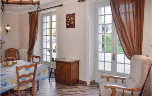 Maisons de vacances Stunning home in Plancot with 3 Bedrooms and WiFi : photos des chambres