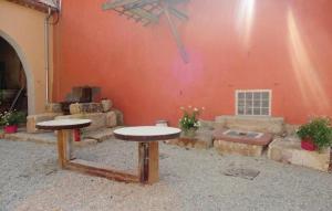 Maisons de vacances Nice Home In Narbonne With Sauna : photos des chambres