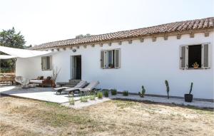 2 Bedroom Cozy Home In Luogosanto img5
