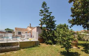 Maisons de vacances Amazing Home In Borgo With 3 Bedrooms, Wifi And Private Swimming Pool : photos des chambres