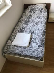 Large 2 Bedroom Apartment With Balcony 7 Adults