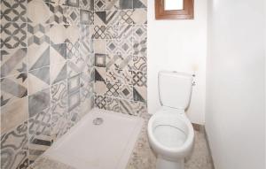 Awesome Home In Ste Cecile Les Vignes