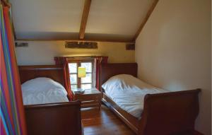 Maisons de vacances Holiday Home Moelan Sur Mer With A Fireplace 356 : photos des chambres