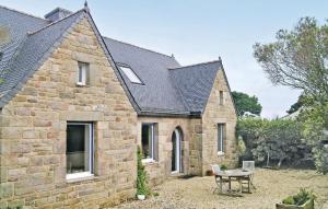 Maisons de vacances 3 Bedroom Lovely Home In Penvenan : photos des chambres