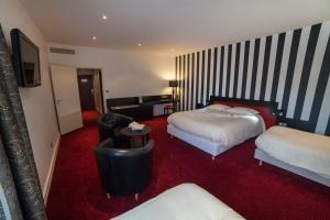 Hotels The Originals Boutique, La Maison Rouge, Lens Ouest (Qualys-Hotel) : photos des chambres