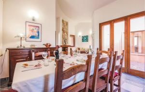 2 Bedroom Beautiful Home In Ca- img6