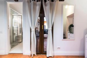 Domus Marina Vacanze Romane-Colosseo