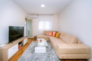 Eastside Apartment Bar