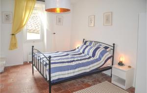 Maisons de vacances Amazing home in Saint-Gervais-sur-Mare with 2 Bedrooms : photos des chambres