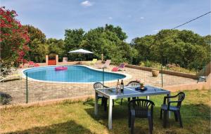 Gorgeous Home In Montaren Et St Mediers