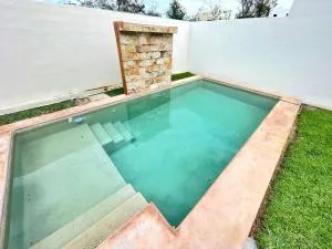 Casa Otavia, con alberca para 6 huéspedes y mascotas - Baca