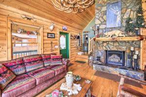 River Dream Cabin on New River w Fire Pit