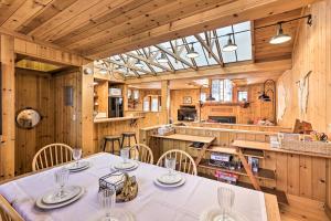 Less Than 1 Mi to Heavenly Lifts Tahoe Area Townhome!