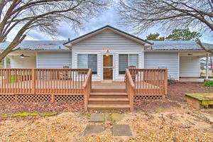 Less Than 1 Mi to Downtown Lillington Home with Deck