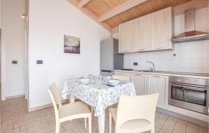 2 Bedroom Lovely Home In Torrenova