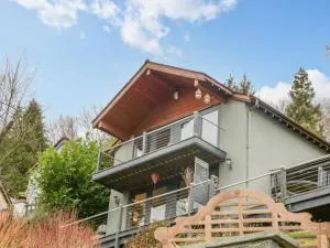 Paradise Found - وايتشرتْش