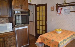 Maisons de vacances Lovely Home In La Fresnais With Kitchen : photos des chambres
