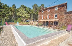 Maisons de vacances Nice home in Malbosc with 3 Bedrooms and Outdoor swimming pool : photos des chambres