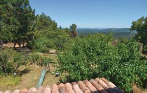 Maisons de vacances Gorgeous Home In Malbosc With Kitchen : photos des chambres