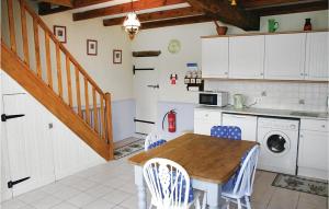 Maisons de vacances Awesome home in Paizay Naudouin with 1 Bedrooms and WiFi : photos des chambres