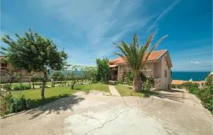 Awesome Apartment In Porto Alabe - Magomadas