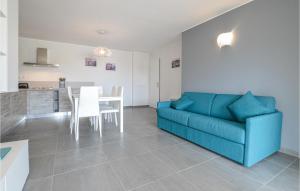 2 Bedroom Cozy Apartment In Algajola