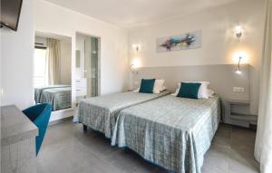 Appartements 2 Bedroom Cozy Apartment In Algajola : photos des chambres