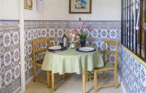 2 Bedroom Lovely Home In Torrevieja