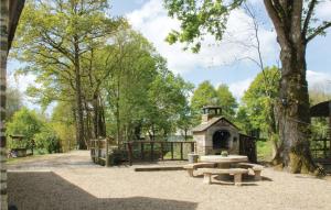 2 Bedroom Nice Home In La Gacilly