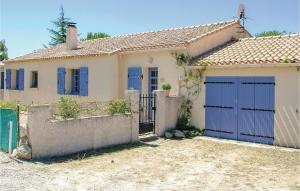 Maisons de vacances Nice home in St Pons de Mauchiens with 4 Bedrooms, WiFi and Outdoor swimming pool : photos des chambres