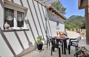 Maisons de vacances Amazing home in Espenel with 2 Bedrooms and WiFi : photos des chambres