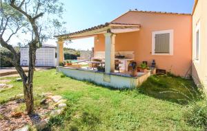 Maisons de vacances Stunning Home In Saint-saturnin-ls-apt With 3 Bedrooms, Wifi And Outdoor Swimming Pool : photos des chambres