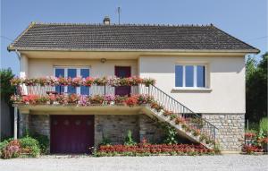Maisons de vacances Beautiful Home In Montsenelle With Kitchen : photos des chambres
