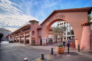 Upstays Forville Market 22m2 Studio