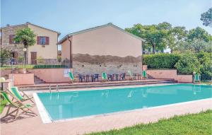 Apt, 16A