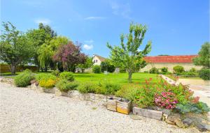 Maisons de vacances Beautiful home in Cond-sur-Seulles with 4 Bedrooms and WiFi : photos des chambres