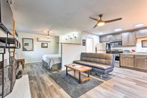 Waterfront Studio Cabin on Rock Springs Run!