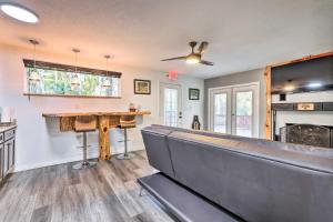 Waterfront Studio Cabin on Rock Springs Run!