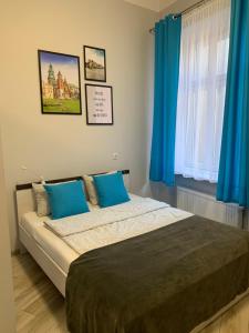 Discover Cracow APARThostel