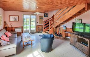 Maisons de vacances Nice Home In Pleuven With Wifi : photos des chambres