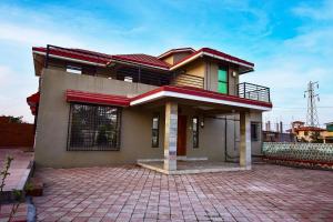 Newly Renovated Majestic Villa by 23 VillaStay
