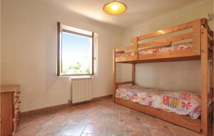 Maisons de vacances Stunning Home In St, Paul En Foret With 3 Bedrooms, Outdoor Swimming Pool And Wifi : photos des chambres