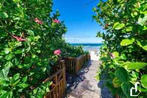 Frente ao mar com 03 dormitórios