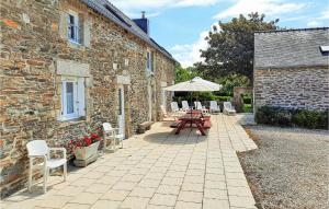 Maisons de vacances Stunning home in Clohars Carnoet with 4 Bedrooms and WiFi : photos des chambres