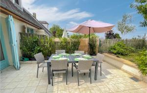 Maisons de vacances Holiday Home Mesnil St Pere Cottages De Port : photos des chambres