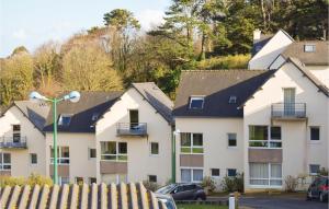 Stunning Apartment In Trevou Treguignec