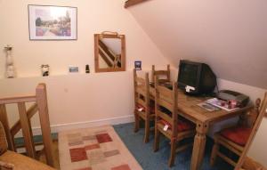 Maisons de vacances 2 Bedroom Beautiful Home In Embry : photos des chambres