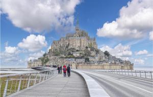 Cozy Home In Montchamp With Kitchen
