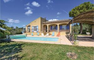 Beautiful Home In Cairanne With 5 Bedrooms, Wifi And Private Swimming Pool