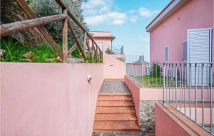 2 Bedroom Gorgeous Home In Cavo
